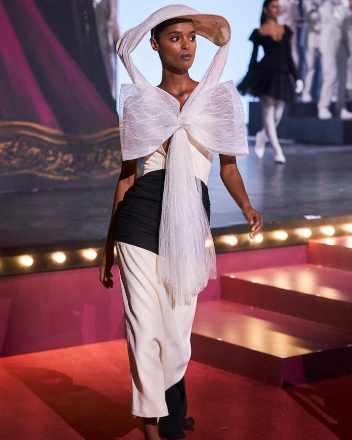 VOGUE RUNWAY x Merve Bayindir